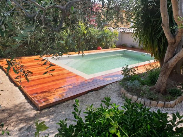 installation plage piscine en bois a sanary