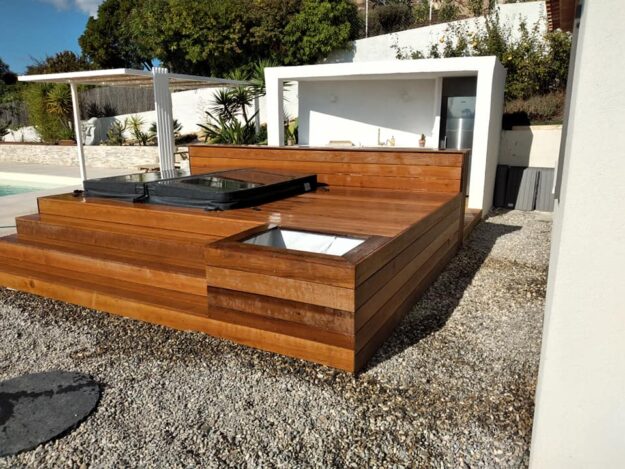 pose terrasse bois Pierrefeu du Var habillage jacuzzi bois