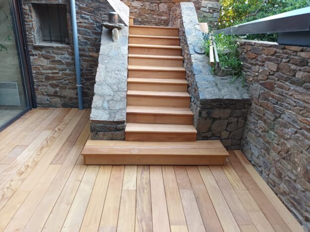 amenagement terrasse bois le lavandou ms construction bois renovation habillage escallier en bois exotique